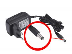akkutölt? RÉGEBBI TÍPUSÚ 402420 Li-ion akkuhoz, 2 SARU+1 TÜSKE; 16V, töltési id?: 5,5 óra