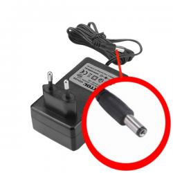 akkutölt? RÉGEBBI TÍPUSÚ 402440 Li-ion akkuhoz, 2 SARU+1 TÜSKE; 18V, töltési id?: 1 óra